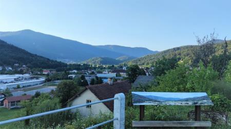 Na razgledni ploščadi postavljeni še panoramski tabli 1